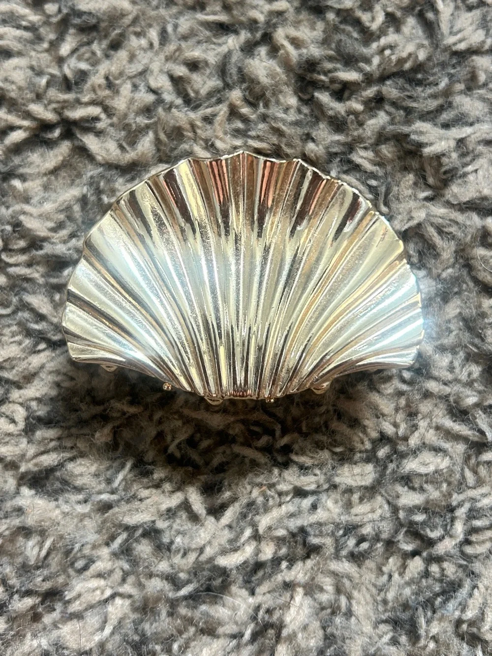 Gold Shell-Shaped Hair Clip - Women Accessories